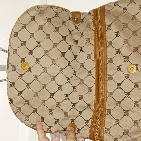 NWT Steve Madden - Embossed Logo Backpack with Charm Accessory - Picture 8 of 15